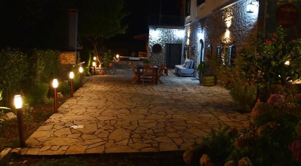 Kalavrita Winter Retreat - Homely Spacious Chalet Áno Vlasía 外观 照片